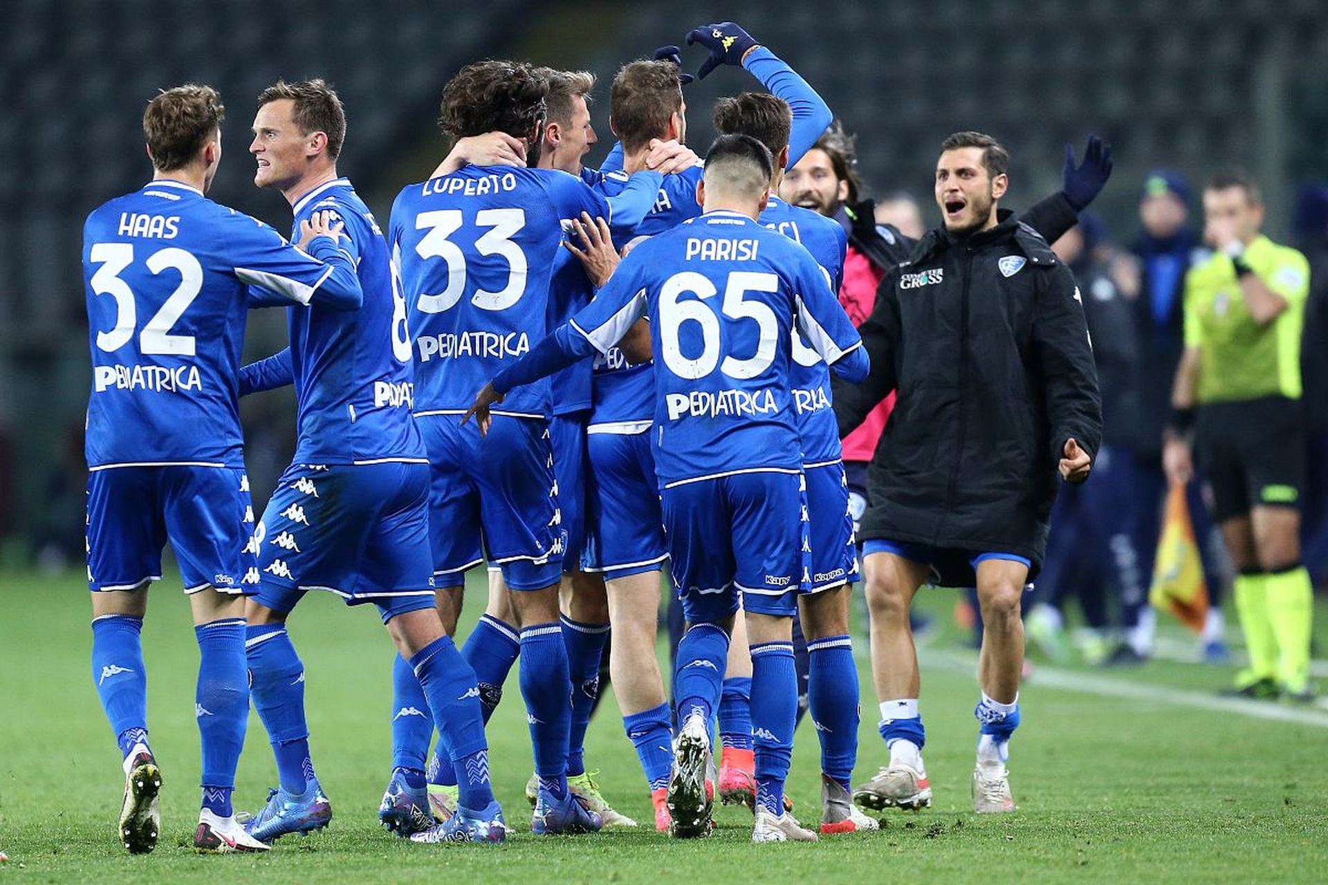 国足10人 国足10人