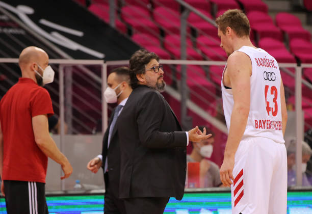 他们凭借个 他们凭借个