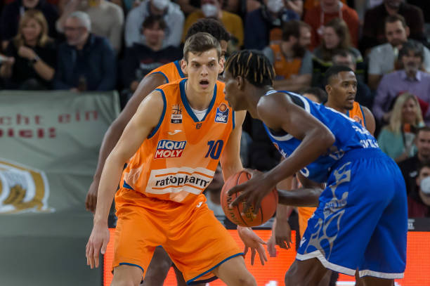 使用双中锋 使用双中锋